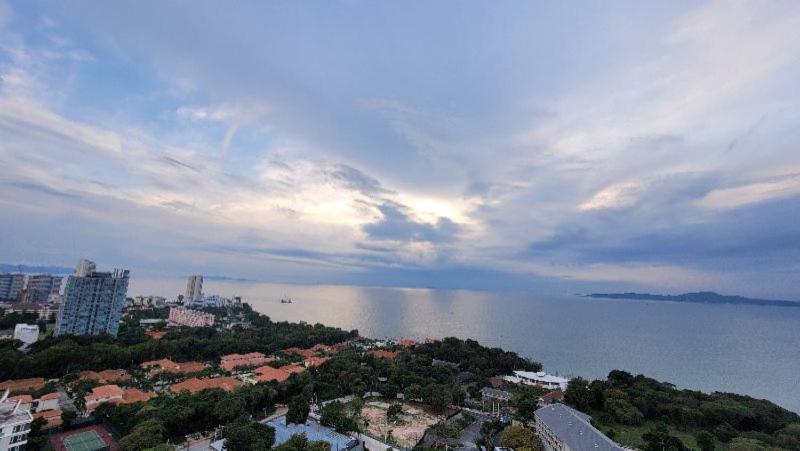 Andromeda Seaview Condo Near Beach Pattaya Bagian luar foto