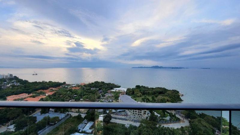 Andromeda Seaview Condo Near Beach Pattaya Bagian luar foto